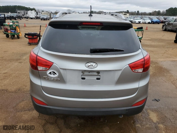 2015 Hyundai Tucson SE with VIN KM8JU3AG1FU091833, listed as a Copart auction lot 44703665 with 70,298 mi miles and Salvage Title. Bid and sale history available at carsss.com. Image 6.