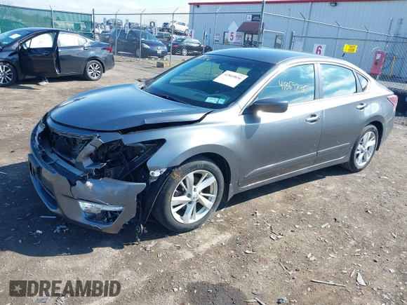 2014 Nissan Altima 2.5 with VIN 1N4AL3AP0EC291992, listed as a IAAI auction lot 41869836 with 70,471 mi miles. Bid and sale history available at carsss.com. Image 2.