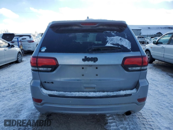 2018 Jeep Grand Cherokee Altitude z VIN 1C4RJFAG6JC452988, wystawiony jako Copart lot #88226035 z przebiegiem 120 015 mil mil oraz Szkoda całkowita • Salvage title. Historia ofert i sprzedaży dostępna na DreamBid. Obrazek 6.