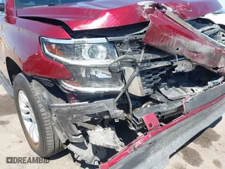 2019 Chevrolet Suburban LT with VIN 1GNSKHKC3KR298509, listed as a IAAI auction lot 42008133 with 101,253 mi miles. Bid and sale history available at carsss.com. Image 6.