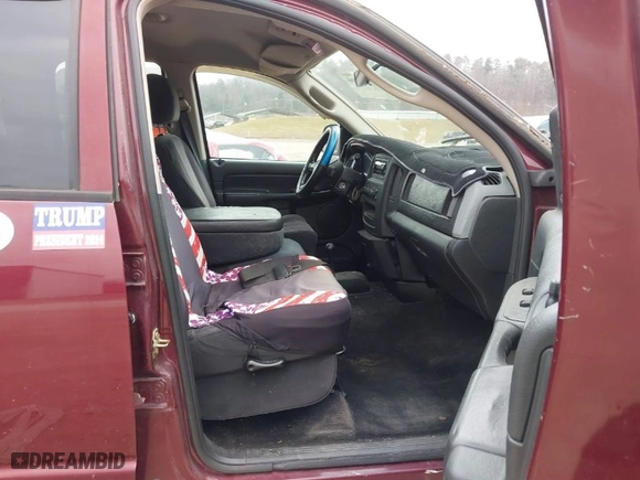 2003 Dodge Ram 1500 ST with VIN 1D7HU18NX3S187632, listed as a IAAI auction lot 41511006 with 175,118 mi miles. Bid and sale history available at carsss.com. Image 5.