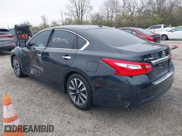 2017 Nissan Altima S z VIN 1N4AL3AP5HC134589, wystawiony jako IAAI lot #41995752 z przebiegiem 84 568 mil mil oraz . Historia ofert i sprzedaży dostępna na DreamBid. Obrazek 3.
