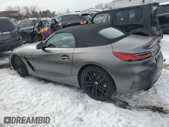 2021 BMW Z4 sDriveM40i с VIN WBAHF9C08MWX37657, выставлен на аукционе Copart как лот 44117355 с пробегом Не указан миль и Списание • Salvage title. История ставок и продаж доступна на DreamBid. Изображение 2.