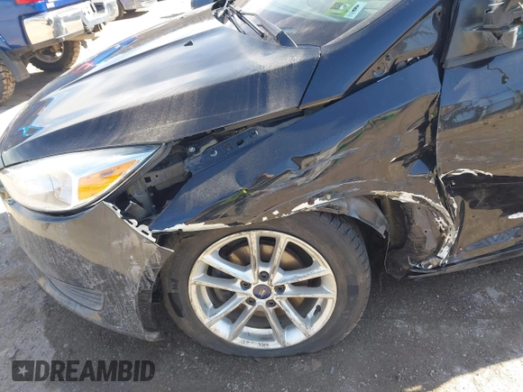 2016 Ford Focus SE with VIN 1FADP3F29GL304823, listed as a IAAI auction lot 41720924 with 82,245 mi miles. Bid and sale history available at carsss.com. Image 17.