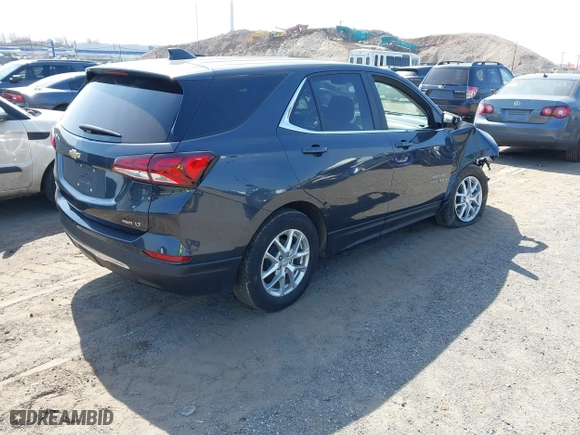 2022 Chevrolet Equinox LT with VIN 2GNAXUEV0N6110449, listed as a IAAI auction lot 41785236 with 124,258 mi miles. Bid and sale history available at carsss.com. Image 4.