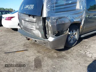 2011 Chevrolet Suburban LT с VIN 1GNSKJE3XBR126576, выставлен на аукционе IAAI как лот 42093300 с пробегом 255 976 миль миль и . История ставок и продаж доступна на DreamBid. Изображение 6.