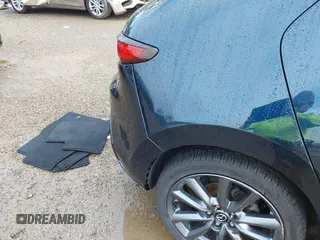 2020 Mazda 3 z VIN JM1BPALM1L1158967, wystawiony jako IAAI lot #42196832 z przebiegiem 43 519 mil mil oraz . Historia ofert i sprzedaży dostępna na DreamBid. Obrazek 19.