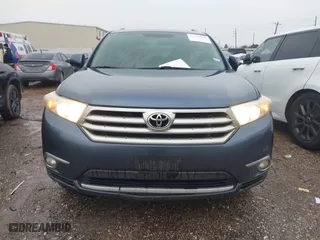 2011 Toyota Highlander with VIN 5TDZK3EH8BS028548, listed as a IAAI auction lot 41346300 with 198,043 mi miles. Bid and sale history available at carsss.com. Image 12.