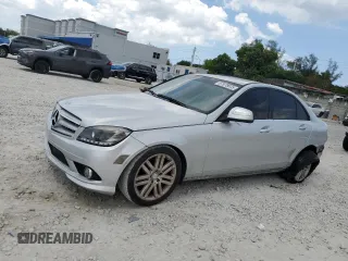 2009 Mercedes-Benz C 300 Sport z VIN WDDGF81X59F254634, wystawiony jako Copart lot #57978635 z przebiegiem 122 201 mil mil oraz Szkoda całkowita • Salvage title. Historia ofert i sprzedaży dostępna na DreamBid. Obrazek 1.