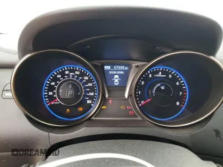 2013 Hyundai Genesis Coupe Grand Touring z VIN KMHHU6KJXDU089084, wystawiony jako Copart lot #67877224 z przebiegiem 67 658 mil mil oraz Czysty tytuł • Clean title. Historia ofert i sprzedaży dostępna na DreamBid. Obrazek 9.
