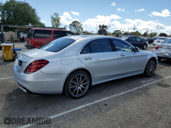 2018 Mercedes-Benz S 560 with VIN WDDUG8DB9JA368265, listed as a Copart auction lot 47492885 with 31,007 mi miles and Salvage Title. Bid and sale history available at carsss.com. Image 3.