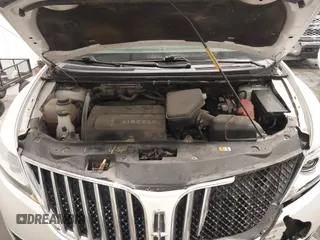 2011 Lincoln MKX with VIN 2LMDJ8JKXBBJ34612, listed as a IAAI auction lot 41775743 with 137,810 mi miles and . Bid and sale history available at DreamBid. Image 10.