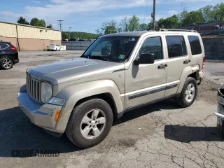2010 Jeep Liberty Sport z VIN 1J4PN2GK2AW115730, wystawiony jako Copart lot #57471945 z przebiegiem 89 190 mil mil oraz Szkoda całkowita • Salvage title. Historia ofert i sprzedaży dostępna na DreamBid. Obrazek 1.