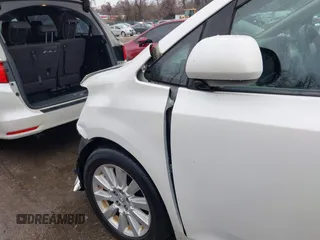 2015 Toyota Sienna Ltd with VIN 5TDDK3DC9FS115784, listed as a IAAI auction lot 41355934 with 125,675 mi miles. Bid and sale history available at carsss.com. Image 17.