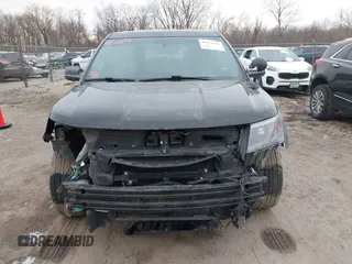2016 Ford Police Interceptor Utility z VIN 1FM5K8AR6GGA62950, wystawiony jako IAAI lot #41521566 z przebiegiem 139 127 mil mil oraz . Historia ofert i sprzedaży dostępna na DreamBid. Obrazek 12.
