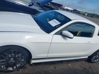 2013 Ford Mustang V6 with VIN 1ZVBP8AMXD5281234, listed as a IAAI auction lot 42260113 with 124,188 mi miles and . Bid and sale history available at DreamBid. Image 14.