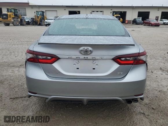 2022 Toyota Camry SE with VIN 4T1G11AK0NU699014, listed as a Copart auction lot 80945024 with 52,991 mi miles and Non Repairable. Bid and sale history available at DreamBid. Image 6.