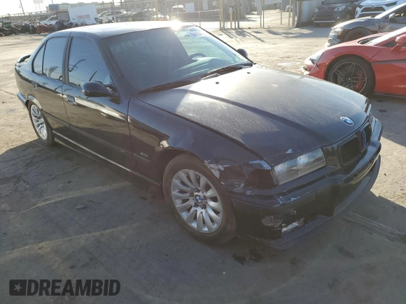 1998 BMW M3 z VIN WBSCD932XWEE08919, wystawiony jako Copart lot #84434704 z przebiegiem Nie podano mil oraz Szkody całkowita. Historia ofert i sprzedaży dostępna na DreamBid. Obrazek 4.