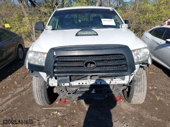 2007 Toyota Tundra SR5 with VIN 5TFBT54107X004759, listed as a IAAI auction lot 40944492 with 303,365 mi miles. Bid and sale history available at carsss.com. Image 6.