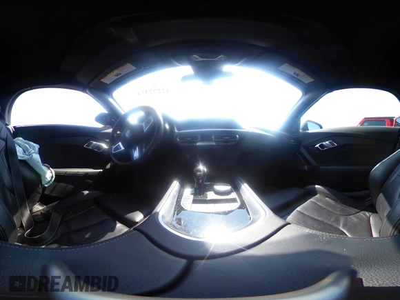 2021 BMW Z4 sDriveM40i z VIN WBAHF9C00MWX17614, wystawiony jako IAAI lot #42277354 z przebiegiem 26 615 mil mil oraz . Historia ofert i sprzedaży dostępna na DreamBid. Obrazek 17.