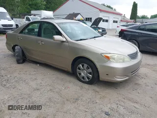 2004 Toyota Camry LE z VIN 4T1BE32K14U271900, wystawiony jako IAAI lot #42533723 z przebiegiem 147 177 mil mil oraz . Historia ofert i sprzedaży dostępna na DreamBid. Obrazek 1.
