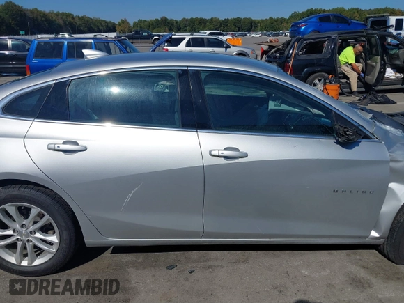 2018 Chevrolet Malibu LT z VIN 1G1ZD5ST8JF149540, wystawiony jako IAAI lot #37718022 z przebiegiem 136 871 mil mil oraz . Historia ofert i sprzedaży dostępna na DreamBid. Obrazek 14.