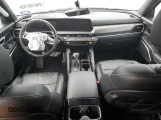 2023 Kia Telluride SX X-Line with VIN 5XYP5DGC3PG336673, listed as a Copart auction lot 46028755 with 44,101 mi miles and Salvage title. Bid and sale history available at DreamBid. Image 8.