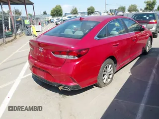 2018 Hyundai Sonata SE z VIN 5NPE24AF3JH599281, wystawiony jako IAAI lot #42465221 z przebiegiem 193 734 mil mil oraz . Historia ofert i sprzedaży dostępna na DreamBid. Obrazek 4.