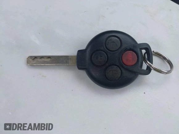 2014 Smart fortwo Pure with VIN WMEEJ3BA5EK749285, listed as a IAAI auction lot 42231893 with 119,507 mi miles and . Bid and sale history available at DreamBid. Image 11.
