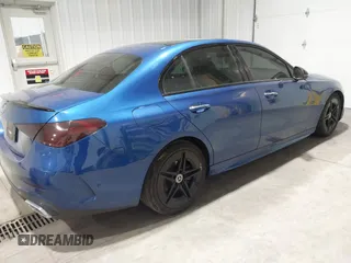 2022 Mercedes-Benz C 300 with VIN W1KAF4HB5NR067802, listed as a IAAI auction lot 41409645 with 44,100 mi miles and . Bid and sale history available at DreamBid. Image 4.