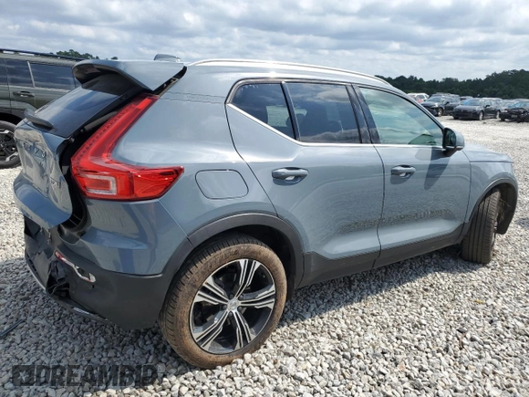 2020 Volvo XC40 Inscription with VIN YV4162UL2L2268301, listed as a Copart auction lot 68509984 with 85,758 mi miles and Salvage Title. Bid and sale history available at DreamBid. Image 3.