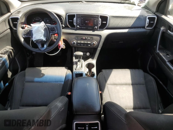 2017 Kia Sportage LX z VIN KNDPMCAC9H7159793, wystawiony jako Copart lot #56603345 z przebiegiem 157 860 mil mil oraz Szkoda całkowita • Salvage title. Historia ofert i sprzedaży dostępna na DreamBid. Obrazek 8.