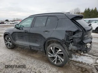 2019 Volvo XC40 R-Design with VIN YV4162UM7K2045386, listed as a Copart auction lot 47389645 with 101,592 mi miles and Salvage title. Bid and sale history available at DreamBid. Image 2.
