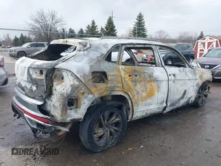 2021 Volkswagen Atlas SEL Premium with VIN 1V2TE2CA8MC210489, listed as a IAAI auction lot 41729126 with Not provided miles and . Bid and sale history available at DreamBid. Image 4.