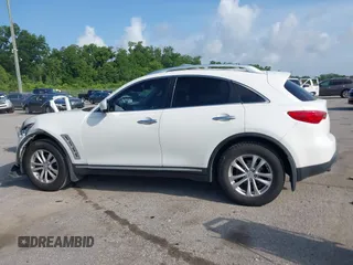 2010 Infiniti FX z VIN JN8AS1MUXAM800384, wystawiony jako IAAI lot #42458960 z przebiegiem 142 976 mil mil oraz . Historia ofert i sprzedaży dostępna na DreamBid. Obrazek 14.