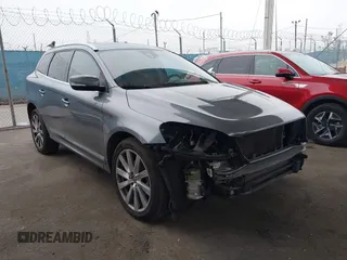 2017 Volvo XC60 Inscription z VIN YV440MDUXH2000302, wystawiony jako IAAI lot #42129190 z przebiegiem 90 903 mil mil oraz . Historia ofert i sprzedaży dostępna na DreamBid. Obrazek 1.