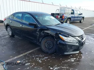 2016 Nissan Altima S with VIN 1N4AL3AP0GN364625, listed as a IAAI auction lot 41744595 with 103,221 mi miles and . Bid and sale history available at carsss.com. Image 1.