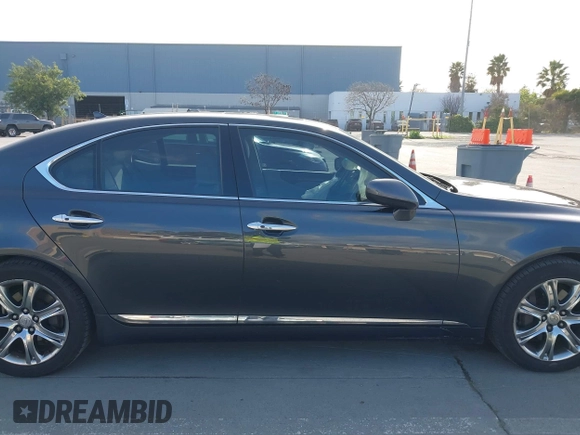 2008 Lexus LS 460 with VIN JTHBL46F185079002, listed as a IAAI auction lot 41724629 with Not Provided miles and . Bid and sale history available at DreamBid. Image 13.