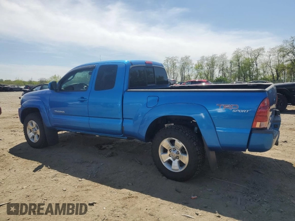 2008 Toyota Tacoma with VIN 5TEUU42N38Z571192, listed as a Copart auction lot 53450395 with 105,683 mi miles and Salvage Title. Bid and sale history available at DreamBid. Image 2.