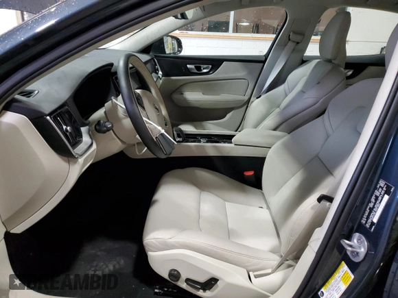 2024 Volvo S60 Plus Dark Theme z VIN 7JRL12FL7RG314435, wystawiony jako Copart lot #52197045 z przebiegiem 6 664 mil mil oraz Szkoda całkowita • Salvage title. Historia ofert i sprzedaży dostępna na DreamBid. Obrazek 7.