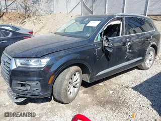 2018 Audi Q7 Premium Plus with VIN WA1LAAF76JD008127, listed as a IAAI auction lot 41788272 with 99,787 mi miles. Bid and sale history available at carsss.com. Image 17.