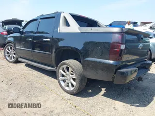 2009 Chevrolet Avalanche LTZ with VIN 3GNFK32029G183386, listed as a IAAI auction lot 42158590 with 307,685 mi miles and . Bid and sale history available at DreamBid. Image 3.