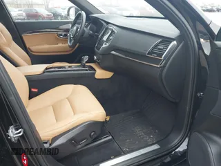 2018 Volvo XC90 Momentum z VIN YV4A22PK2J1369839, wystawiony jako IAAI lot #41075081 z przebiegiem 55 981 mil mil oraz . Historia ofert i sprzedaży dostępna na DreamBid. Obrazek 5.