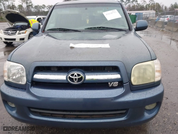 2005 Toyota Sequoia SR5 with VIN 5TDZT34A25S247933, listed as a IAAI auction lot 41618753 with 238,821 mi miles. Bid and sale history available at carsss.com. Image 6.