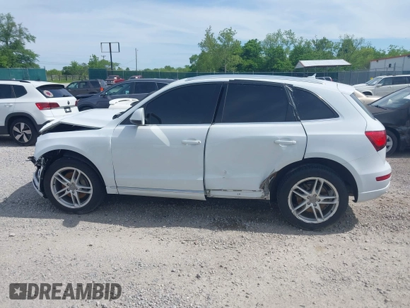 2014 Audi Q5 Premium Plus z VIN WA1CMAFP9EA041976, wystawiony jako IAAI lot #42296067 z przebiegiem 131 906 mil mil oraz . Historia ofert i sprzedaży dostępna na DreamBid. Obrazek 14.