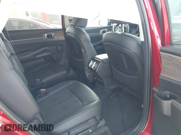 2021 Kia Sorento EX z VIN 5XYRH4LF8MG035215, wystawiony jako IAAI lot #42149481 z przebiegiem 39 408 mil mil oraz . Historia ofert i sprzedaży dostępna na DreamBid. Obrazek 8.