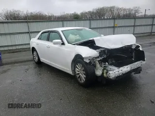 2014 Chrysler 300 with VIN 2C3CCAAG3EH182984, listed as a Copart auction lot 51958655 with 207,595 mi miles and Salvage Title. Bid and sale history available at DreamBid. Image 10.