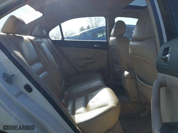 2004 Acura TSX w/Navigation with VIN JH4CL96954C035697, listed as a IAAI auction lot 41743954 with 233,696 mi miles. Bid and sale history available at carsss.com. Image 8.
