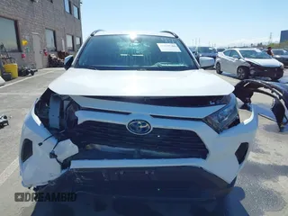 2021 Toyota RAV4 Hybrid LE with VIN 4T3M6RFV7MU027172, listed as a IAAI auction lot 41829723 with 262,619 mi miles. Bid and sale history available at carsss.com. Image 13.