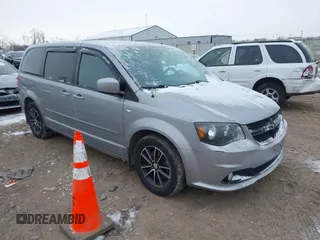 2014 Dodge Grand Caravan SXT with VIN 2C4RDGCGXER308657, listed as a IAAI auction lot 41602422 with 200,643 mi miles and . Bid and sale history available at DreamBid. Image 1.